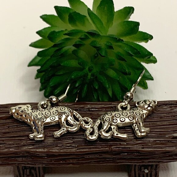 Leopard Earring, Safari Earrings, Cat Earrings, Celtic Earrings, Gift Idea, Cat - Picture 2 of 6